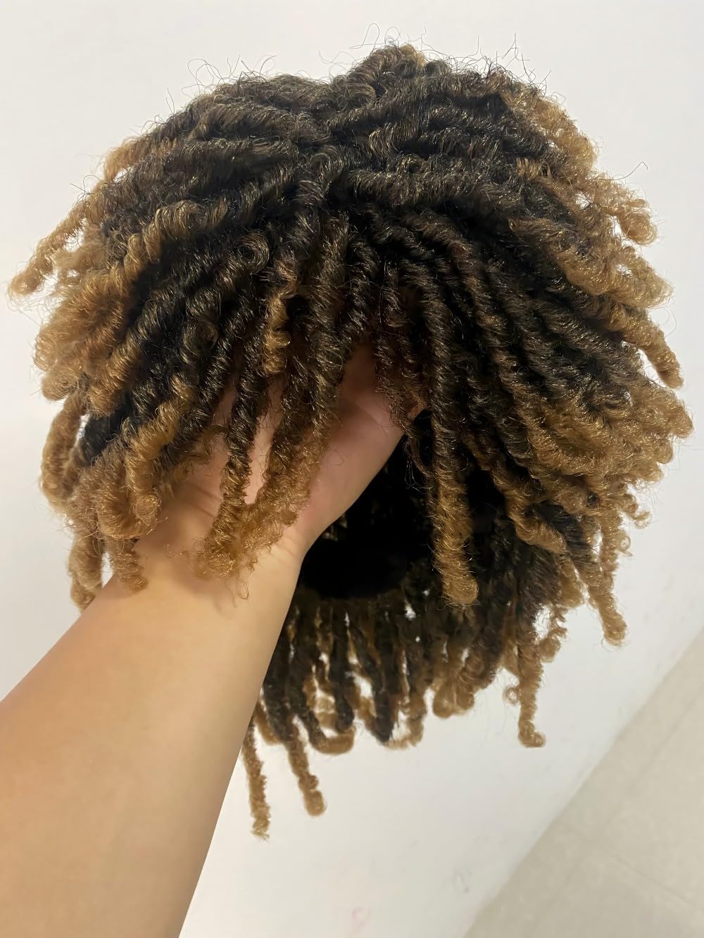 GNIMEGIL 14 Inch Short Dreadlocks Wig For Man Afro Bob Ombre Light Brown Crochet Twist Hair Braided Wigs Natural Synthetic Hair Breaking Street Dance Breathable Cap Net