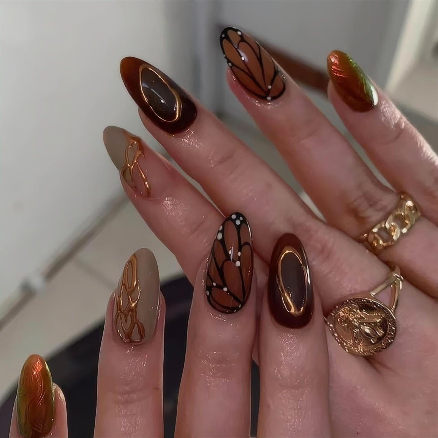 RTKHFZE Medium Buttterfly Press on Nails Almond Fake Nails with Design Brown Butterfly Press on False Nails Full Cover Fall Nails for Women 24Pcs