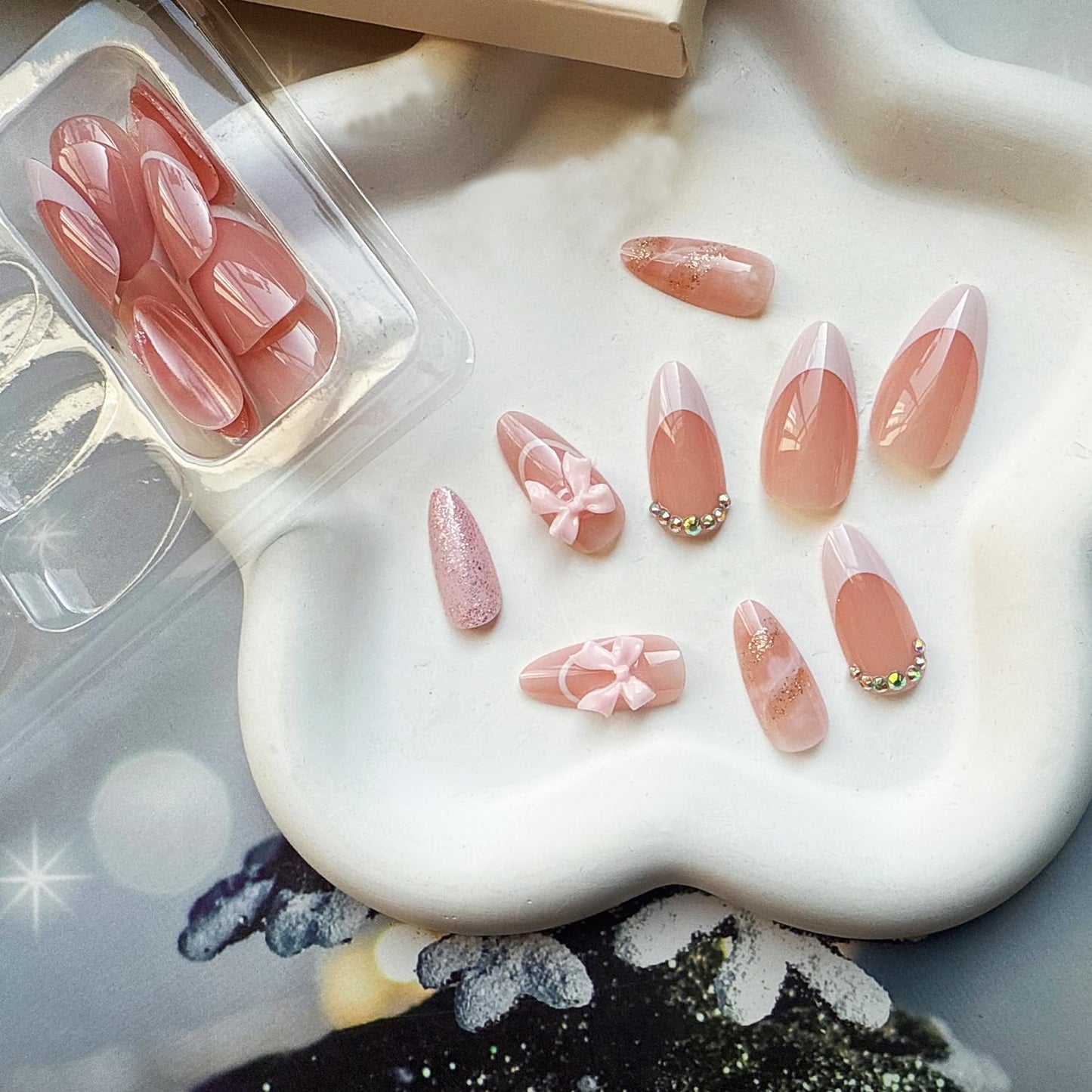 Almond Press on Nails Short White French Tip Press on Fake Nails with 3D Bow Charms Rhinestone Glitter Pink Acrylic Full Cover Gel False Nail Kit Almond Shape Glue on Stick on Nails for Women 24PCS
